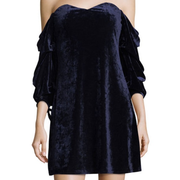 New Romeo & Juliet Velvet Off-the-Shoulder Dress - Picture 2 of 5